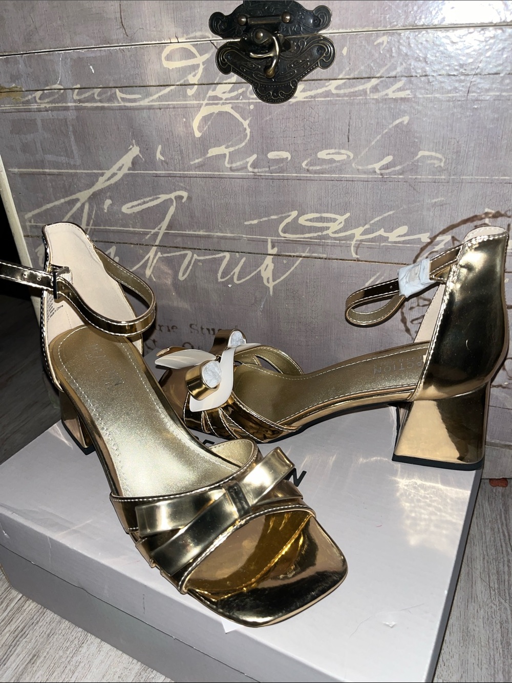 Kenneth Cole Reaction Gold Metallic Block Heel Sandals with Bow Accent